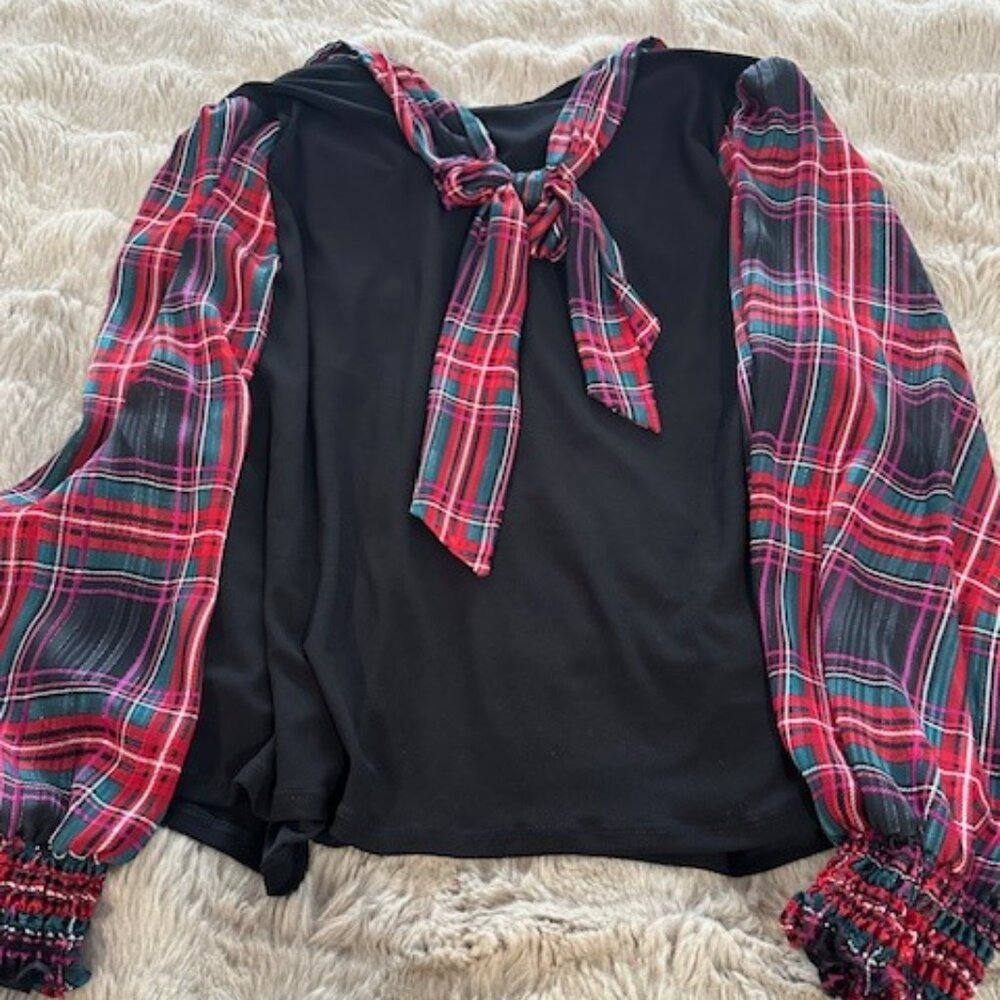 Like New Perfect Holiday Top Plaid CeCe XL